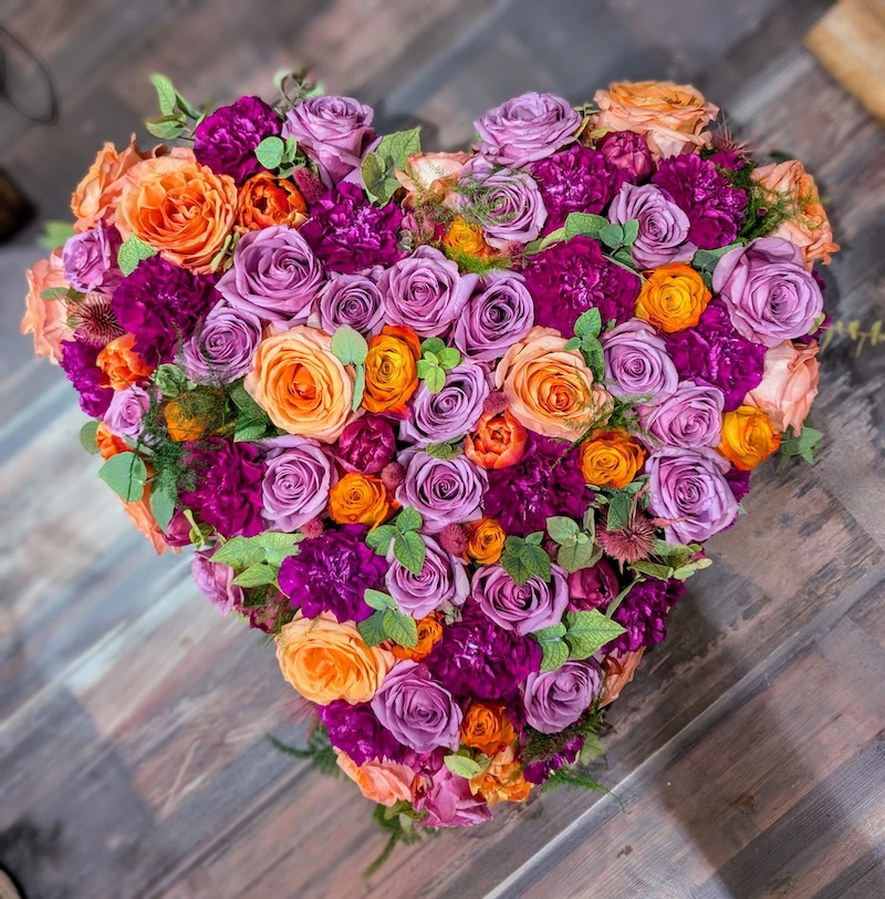 Coeur multicolore  réalisé par Le Pavillon des anémones